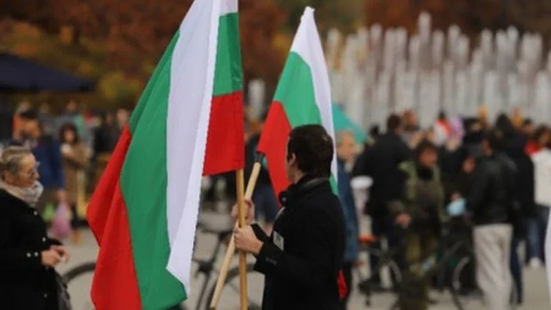 Учителите масово недоволни от заплащането, 92% са готови на протести