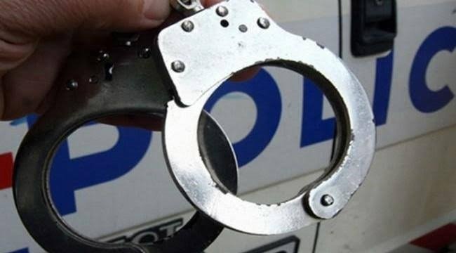 Дрога в Бургаско: Пенсионер и криминално проявен мъж арестувани за наркотици