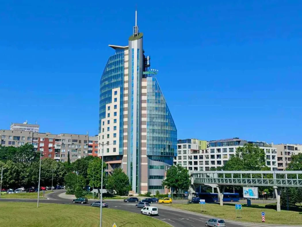 Неочакван обрат: Хотел „Мираж“ няма да бъде съборен