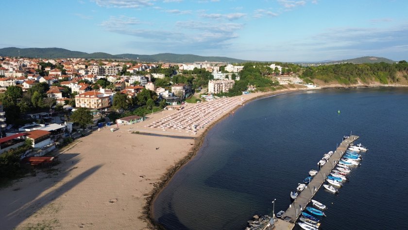 Идеален ден за плаж в Бургаско: Слънце, топло море и температури до 32°
