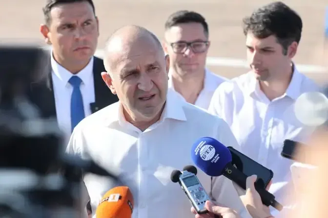 Радев за Банско: Чуждите политици да проверят фактите, преди да заклеймяват България (ВИДЕО)