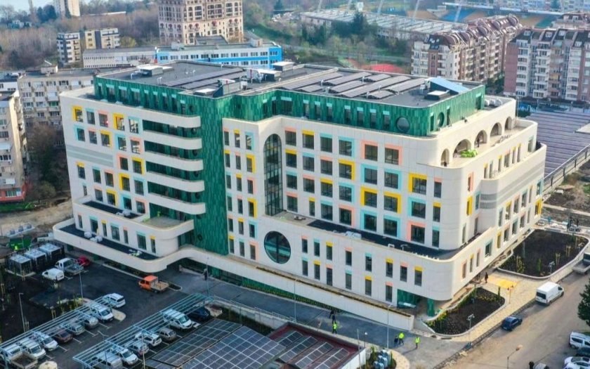 Новата детска болница в Бургас започва с безплатни прегледи за деца