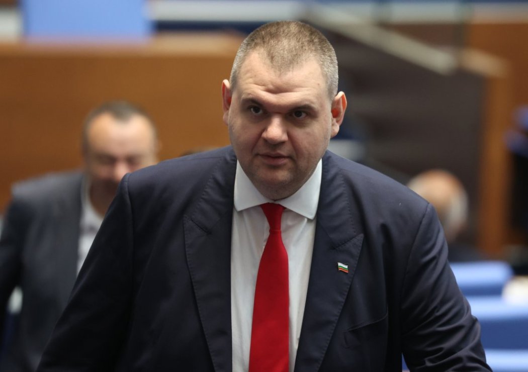 Съдът отряза ДПС на Пеевски за сградата на „Врабча“ 23