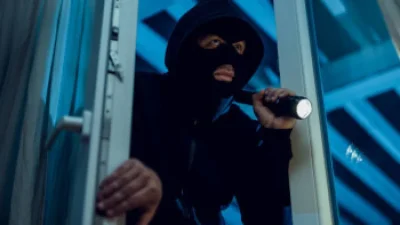 Крадци удариха градински център в Несебър преди 8 март: Откраднаха цветя, вероятно за препродажба