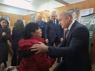 Румен Радев в Крумовград: Обществото ни започва да чупи оковите на страха (ВИДЕО+СНИМКИ)