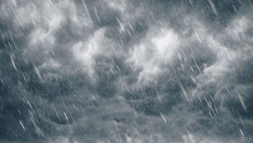 Оранжев код за порои в 4 области: Дъжд, силен вятър и сняг по високите части