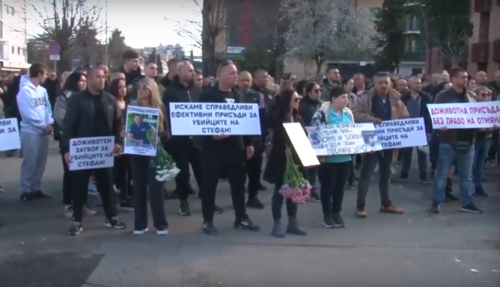 Гняв в Слънчев бряг: Стотици искат доживотен затвор за убийството на Стефан