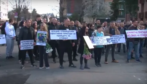 Гняв в Слънчев бряг: Стотици искат доживотен затвор за убийството на Стефан