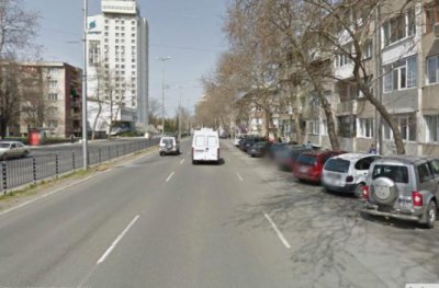 Важно за шофьорите в Бургас: В събота чистят бул. &bdquo;Демокрация&ldquo; - преместете автомобилите си до 8:00