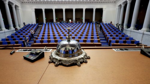 Извънредно в парламента на 1 април: МВР под натиск за убийствата край Петрохан и Околчица, горивата също в дневния ред