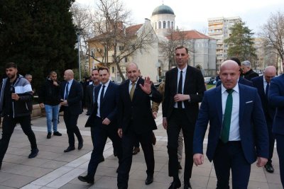 Радев от Ямбол: В България се вдига вълна