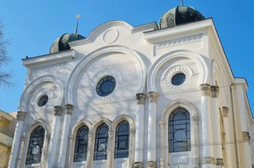 Бургаската галерия &bdquo;Петко Задгорски&ldquo; става на 80: Мултимедийно събитие показва историята ѝ на 7 април