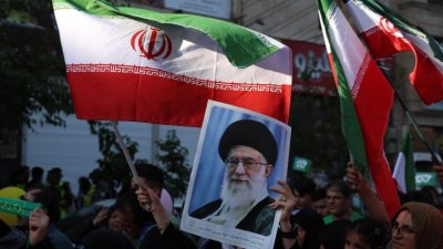 Иран започна мащабни атаки след обявяване на Джихад