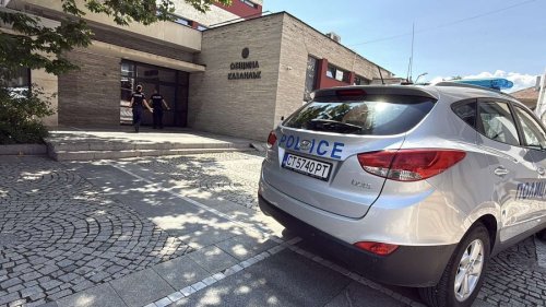 &bdquo;Остават 2 часа до взривяването&ldquo;: втора вълна имейл заплахи блокира съдилища, общини и болници