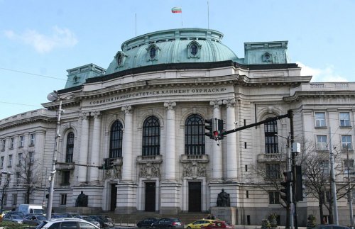 В Софийския университет правото май го нямат за нищо
