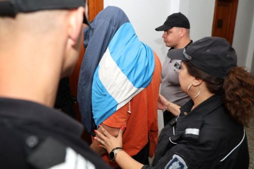 Съдът остави в ареста двама служители на ВиК-Бургас