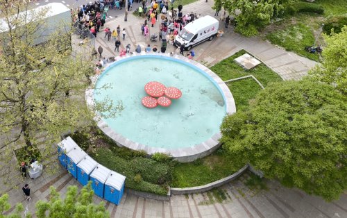 Започна обновяването на зоната около &bdquo;Гъбките&ldquo; в Бургас