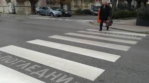 Кола блъсна 76-годишна пешеходка в Бургас: жената отказа болница