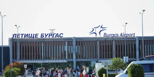 Самолетът, пренасочен към Бургас заради сигнал за заплаха, кацна в Тел Авив след 7-часова проверка