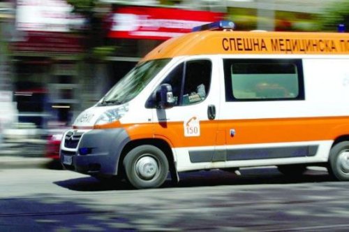 Млад моторист се бори за живота си след тежка катастрофа в Бургас