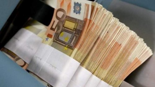 Край на големите плащания в брой: ЕС въвежда лимит от 10 000 евро