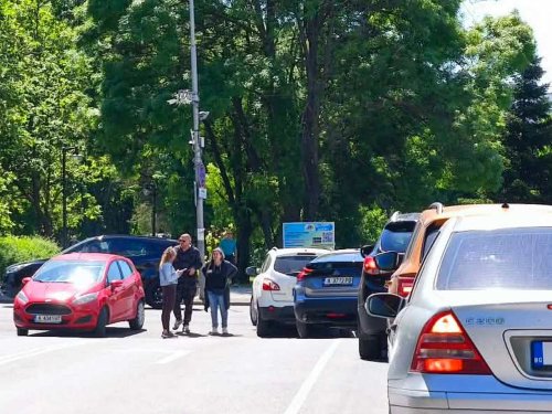 Жители на &bdquo;Славейков&ldquo; алармират: Катастрофи стават почти всеки ден