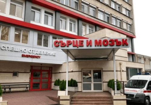 14 дни след жестока катастрофа: 19-годишната Зинет отново е на крака