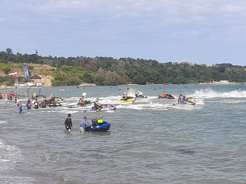 Най-важните гонки започват: Бургас приема финалите на Световната купа по джет ски (СНИМКИ+ВИДЕО)
