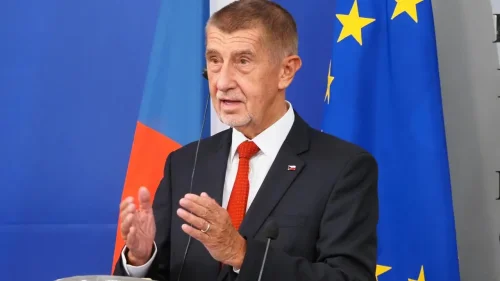 Бабиш с идея: &bdquo;Нефтохим Бургас&ldquo; да спасява Европа от недостиг на горива