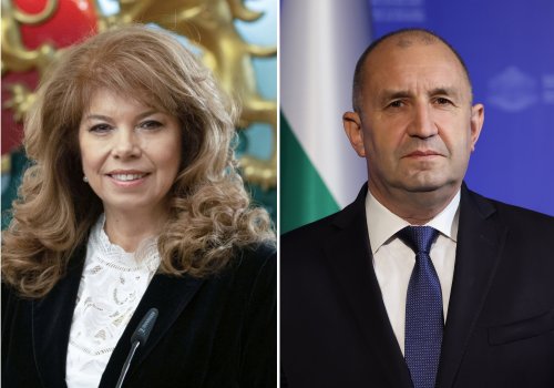 &bdquo;Алфа Рисърч&ldquo;: Йотова е политикът с най-високо одобрение, кабинетът &bdquo;Радев&ldquo; започва с положителен рейтинг
