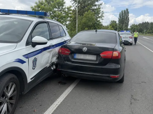 Зрелищна гонка край Несебър! Дрогиран шофьор удари полицейска патрулка