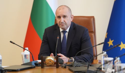 Радев запазва данъчния модел до 2030 г.: Без прогресивно облагане и без промяна на ДДС