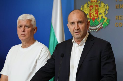 Дрон избухна на 100 метра в България: Службите не са го засекли (ВИДЕО)
