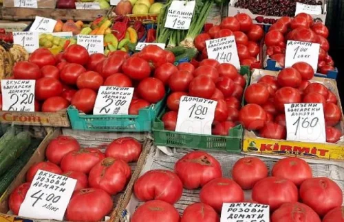 Доматите скочиха с 27,55% на едро, прясното мляко &ndash; с близо 27%