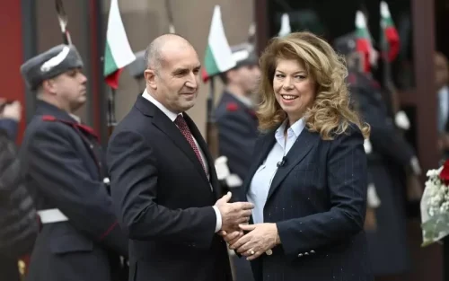 (ВИДЕО) Румен Радев подкрепя Илияна Йотова за президент