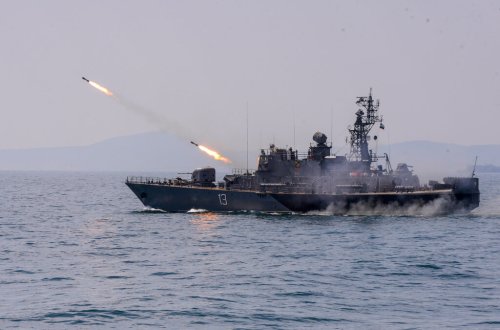 Черно море става все по-опасно! Войната вече достига търговските кораби и плажовете