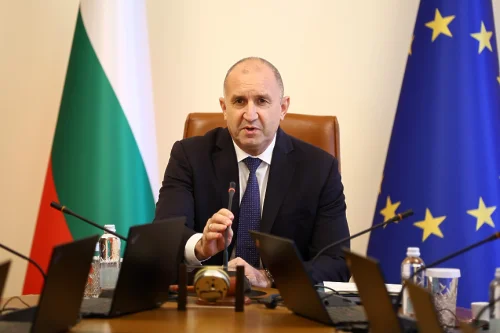 Радев атакува прокуратурата за ВиК&ndash;Бургас: &bdquo;Стотици милиони&ldquo; към партийни каси, делото &bdquo;виси&ldquo;