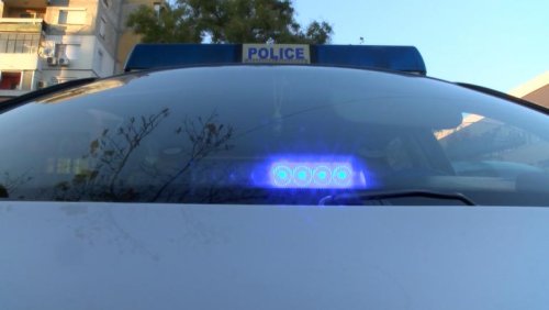 Брадви и колове в Средец: над 30 души в масово меле, двама се борят за живота си