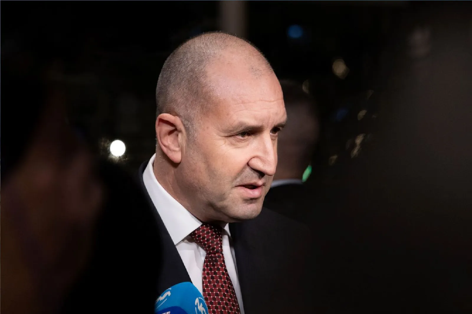 Радев предупреждава: Идват тежки месеци заради Иран и енергийните цени