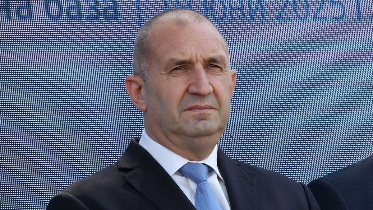 Комисията отряза коалиция, използвала името на Радев