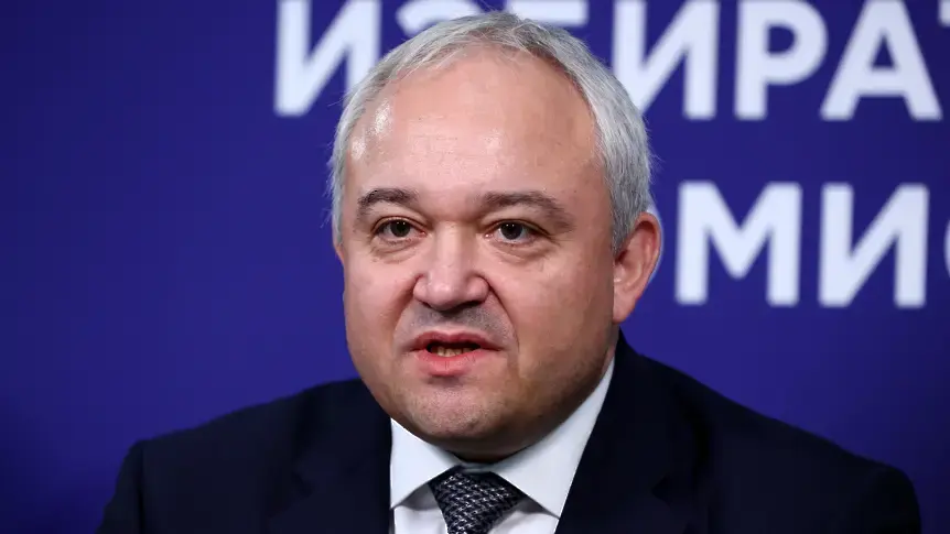 Демерджиев: Активно мероприятия по учебник - с подкрепата на ГЕРБ, ДПС и МВР