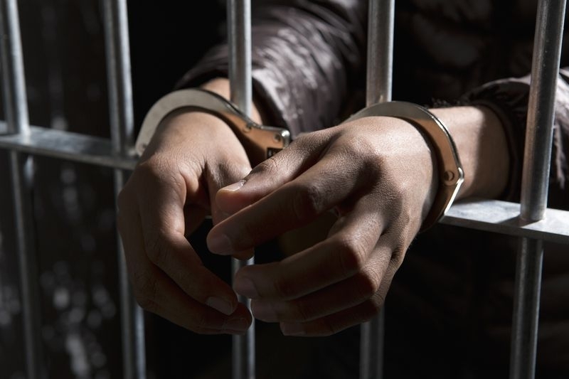 Акция в бургаския кв. &bdquo;Победа&ldquo;: Арестуваха 40-годишен дилър с метамфетамин, задържана е и дъщеря му
