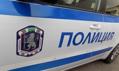 Петима младежи в кола с дрога, шофьорът с положителен тест