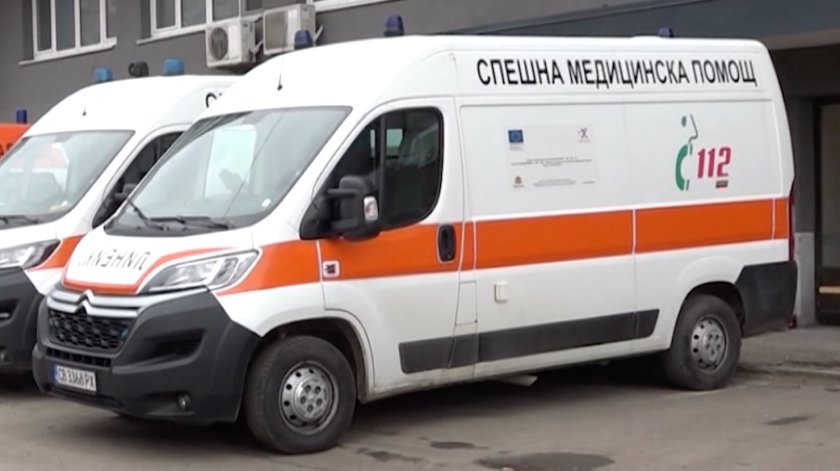 Шофьори на линейки в Бургас на протест: Глобявани за превишена скорост по време на спешни курсове