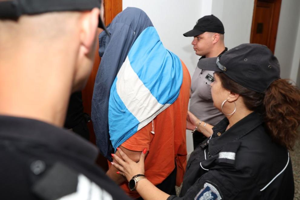 Съдът остави в ареста двама служители на ВиК-Бургас