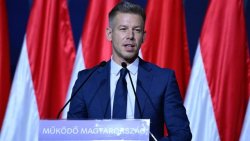 Край на ерата &bdquo;Орбан&ldquo;: Петер Мадяр печели изборите и взема 138 места в парламента