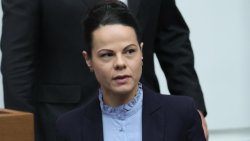 Министър Ивкова нареди пълно разследване на две смъртни случаи в болници