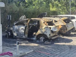 Две експлозии в Сарафово: Запалиха се два електрически автомобила