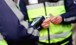 3,52 промила зад волана: Пиян мъж подкара общински камион и се заби в ограда в Слънчев бряг