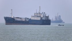 САЩ поразиха над 80 цели в Иран, Техеран отвърна по бази в Кувейт и Бахрейн